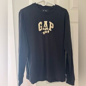 GAP x Disney Black Tee with gold Logo Print